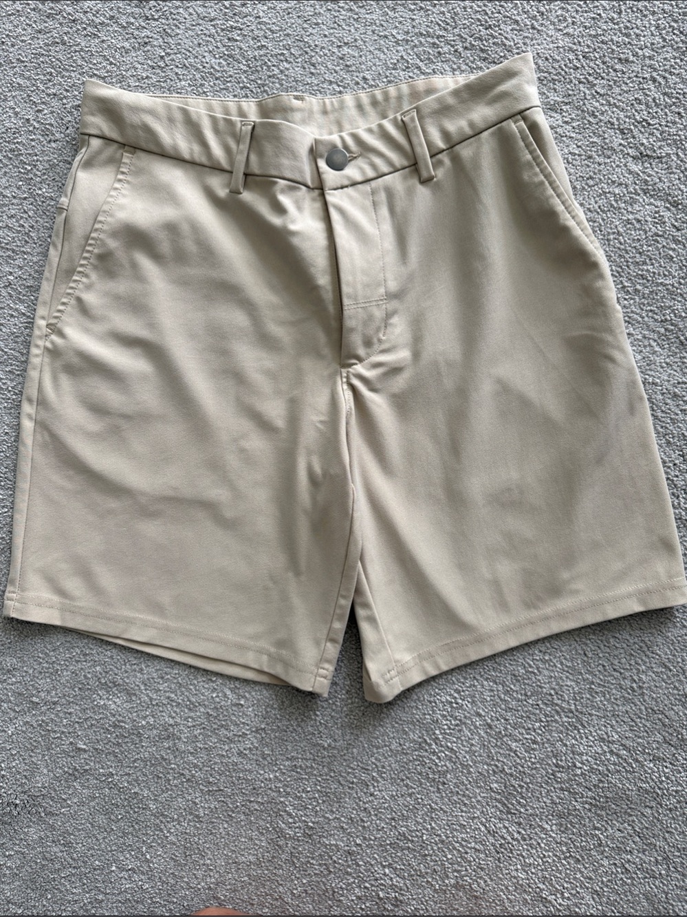 Old Navy Beige Flat-Front Men's Shorts- waist size  28